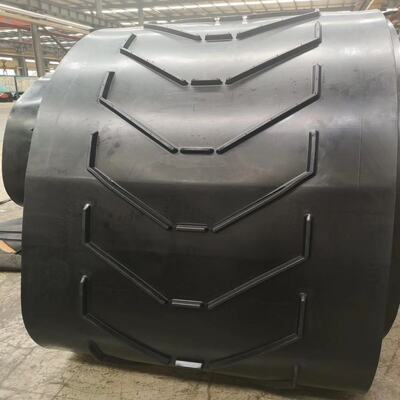 300mm - 2400mm Width Chevron Cleated Conveyor Belt Black Chevron Rubber Belt