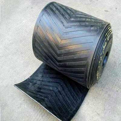 OEM Chevron Pattern Conveyor Belt Useful For Conveying Of Packed And Unpacked Material