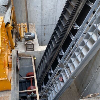 Customizable Corrugated Belt Conveyor Adjustable Speed Bulk Material Belt Conveyors