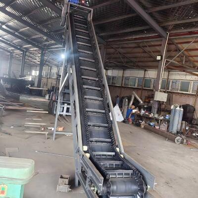 Customizable Corrugated Belt Conveyor Adjustable Speed Bulk Material Belt Conveyors