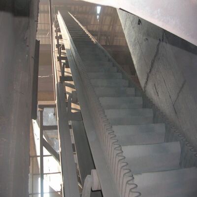 Industrial Grade Corrugated Sidewall Conveyor Belt Rubber Inclined Conveyor Belt High Strength