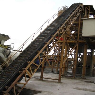 Heavy Duty Corrugated Sidewall Conveyor Belt High Tensile Strength Cleated Rubber Conveyor Belt