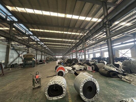 Black Steel Cord Rubber Conveyor Belt High Strength Coal Mining Conveyor Belt Black