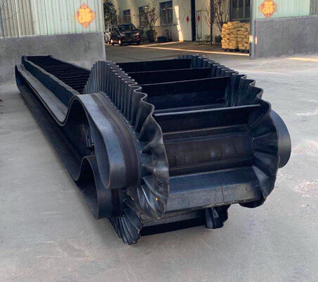 Industrial Steep Angle Sidewall Cleated Conveyor Belt For Material Handling Conveyor Belts