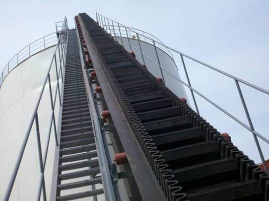 Heavy Duty Industrial Rubber Corrugated Sidewall Cleated Conveyor Belt For Bulk Material Handling